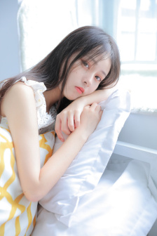 坐在学霸的棍子上背单词